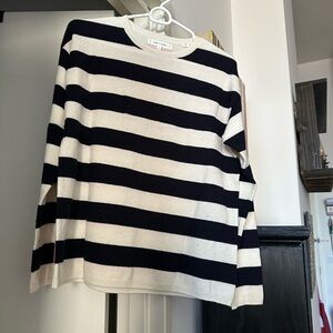 Chinti & Parker Navy and Cream Striped Sweater